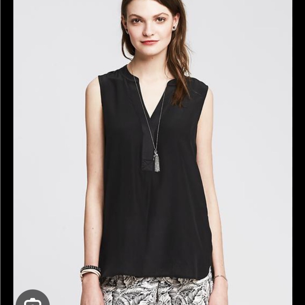 GAP Black Sleeveless Women's Top